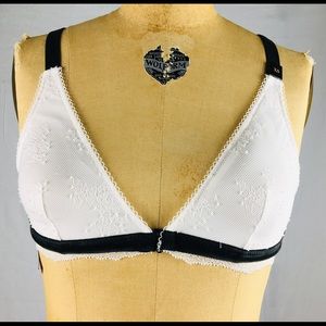 NWT Victoria’s Secret Bralette White Lace XS